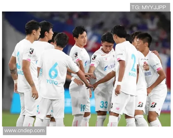 札幌冈萨多迎战横滨FC争夺联赛关键三分的激烈对决