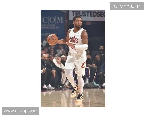 多诺万米切尔引领球队崛起成NBA新星的奋斗历程与精彩瞬间