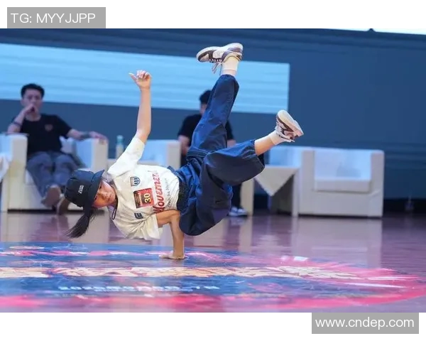 街舞战术解析武汉街舞队如何运用包夹体系提升团队协作与竞技水平MBA