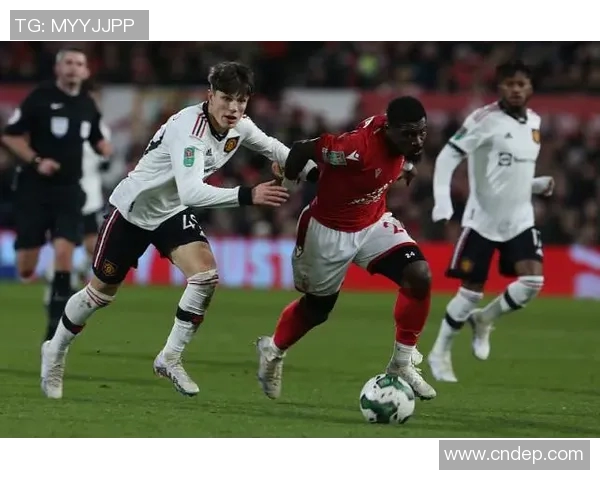 曼联与雷丁精彩对决回顾分析全场比赛亮点与战术解析