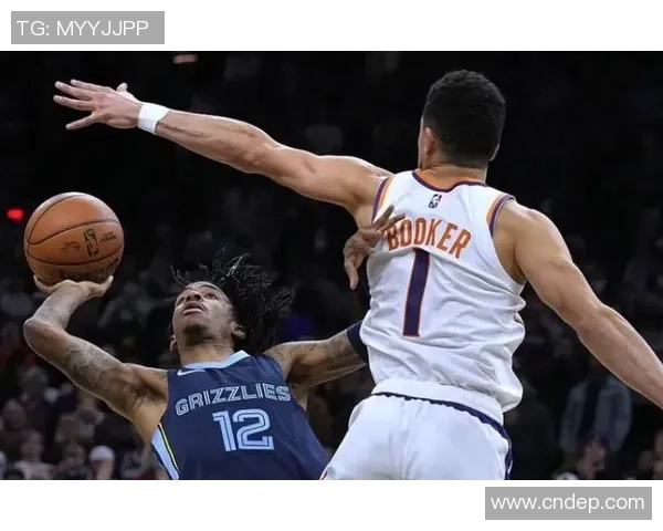 莫兰特复出首战狂砍38分灰熊球迷齐声高呼MVP荣耀归来